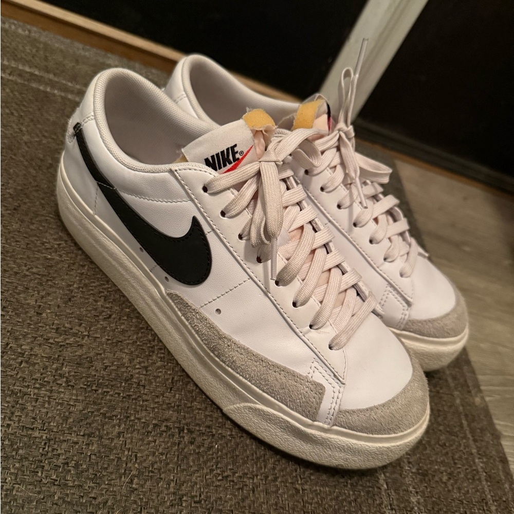Blazer low platform